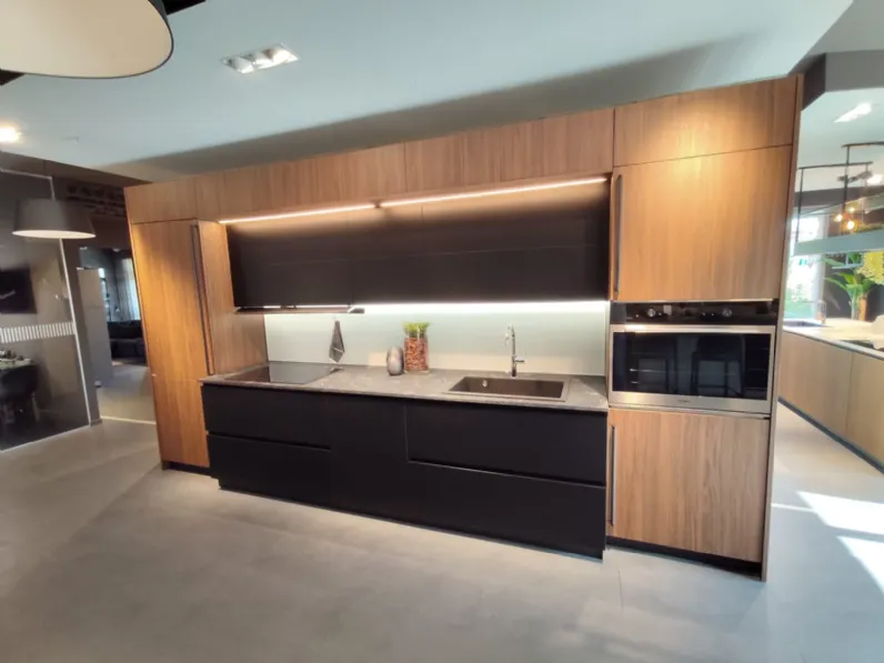 Cucina grigia design lineare Erika Aran a soli 11850 Euro