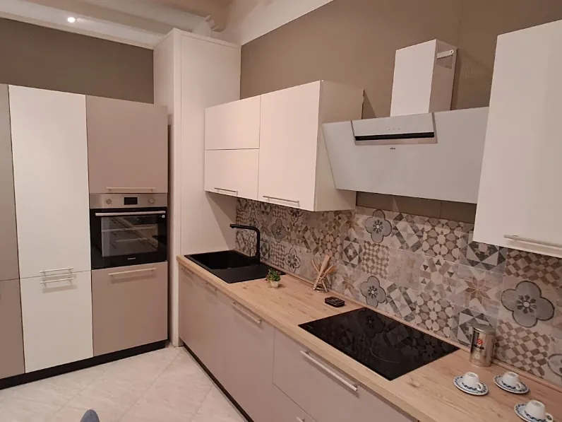 Cucina altri colori moderna lineare Ares &tradition scontata