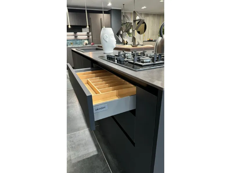 Cucina altri colori design con isola Armony Kappa a soli 9890€