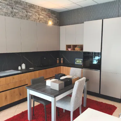 Cucina ad angolo in legno a prezzo ribassato 50%
