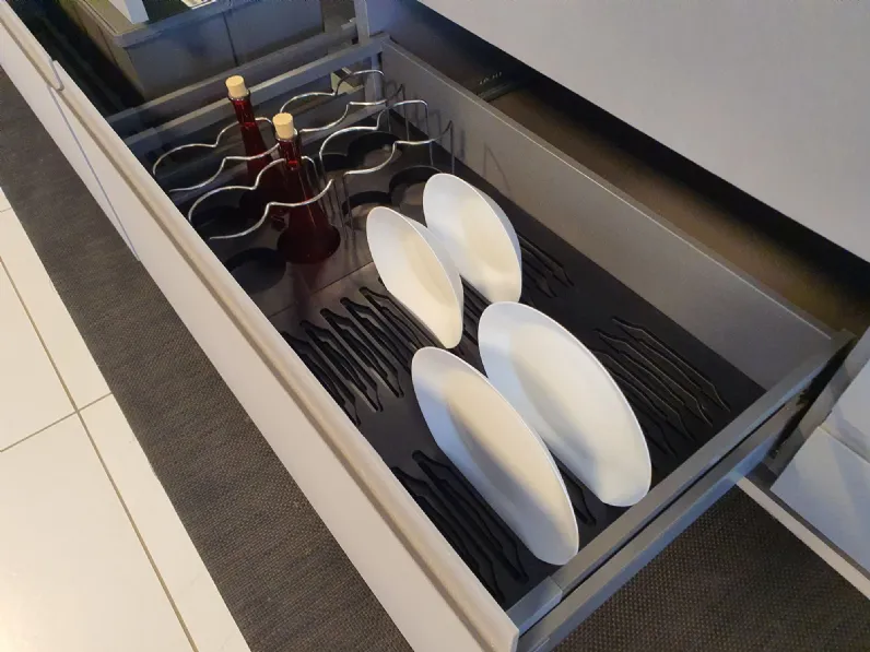 Cucina ad angolo Arredo3 K5 wega  SCONTATA 42%