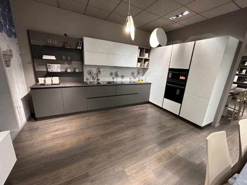 Cucina ad angolo in laminato opaco grigia Kali a prezzo scontato