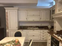 Cucina ad angolo in laccata a prezzo ribassato 50%
