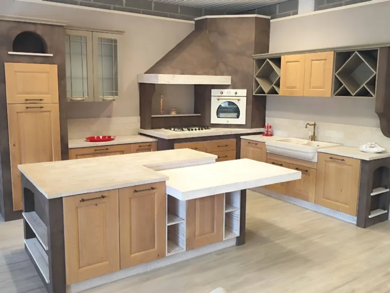 Cucina rovere chiaro country con isola Arrex Carola a soli 11000 Euro