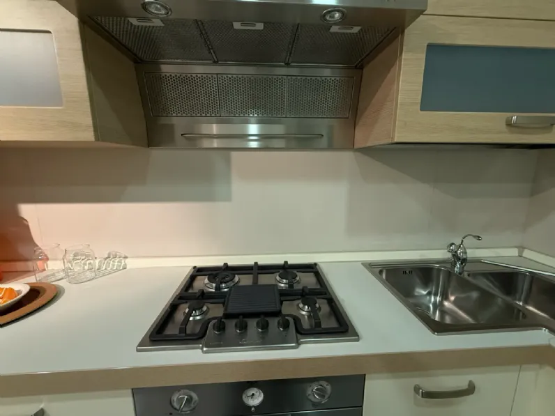 Cucina ad angolo in laminato materico rovere chiaro Papavero  a prezzo ribassato