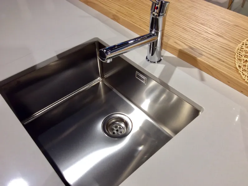Cucina Artigianale ad isola K2 z6 SCONTATA