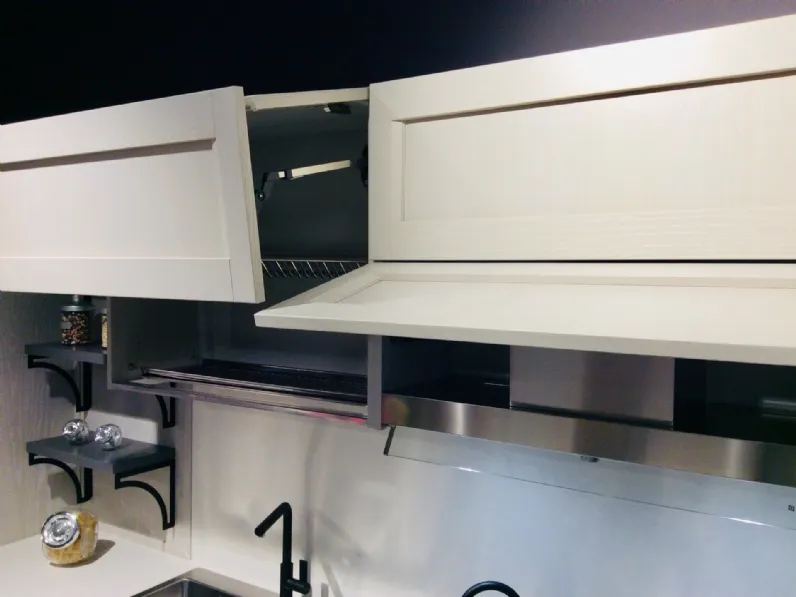 Cucina Artigianale moderna ad isola altri colori in legno Aida