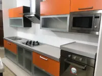 Cucina Assomobili moderna lineare arancio in laminato opaco Cucina
