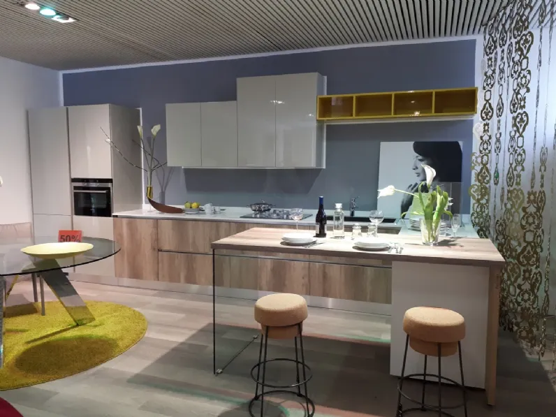 Cucina Astro con penisola di Essebi Cucine