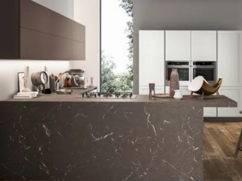 Cucina ad angolo in laccata opaco bianca Frame a prezzo scontato