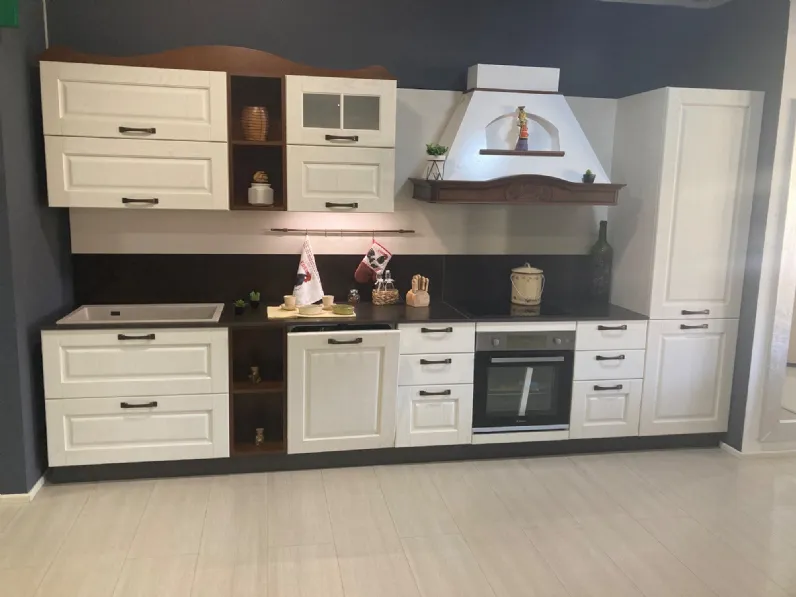 Offerta Outlet: cucina bianca classica Asolo Arredo3. Risparmia!