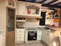 Cucina bianca classica con penisola Cucina casale Giaconi & raponi in offerta