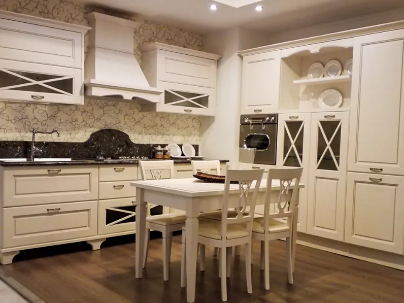 Cucina bianca classica lineare Agnese Lube cucine