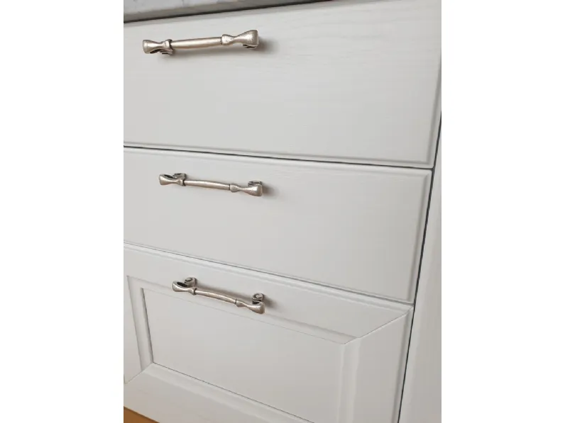 Cucina ad angolo in legno bianca Granducato a prezzo scontato