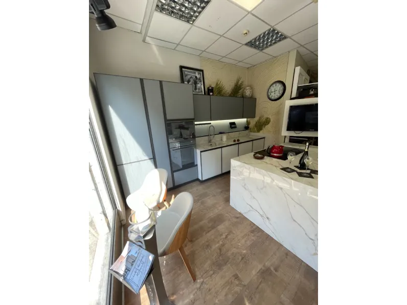 Cucina ad isola design bianca Arredo3 Agin a soli 14831€