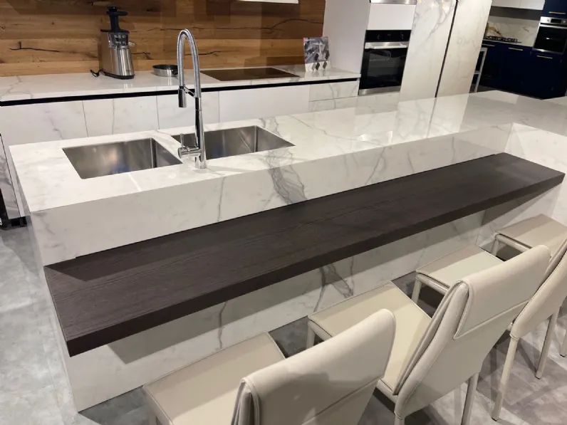 Cucina bianca design ad isola Contempora Aster cucine a soli 15750