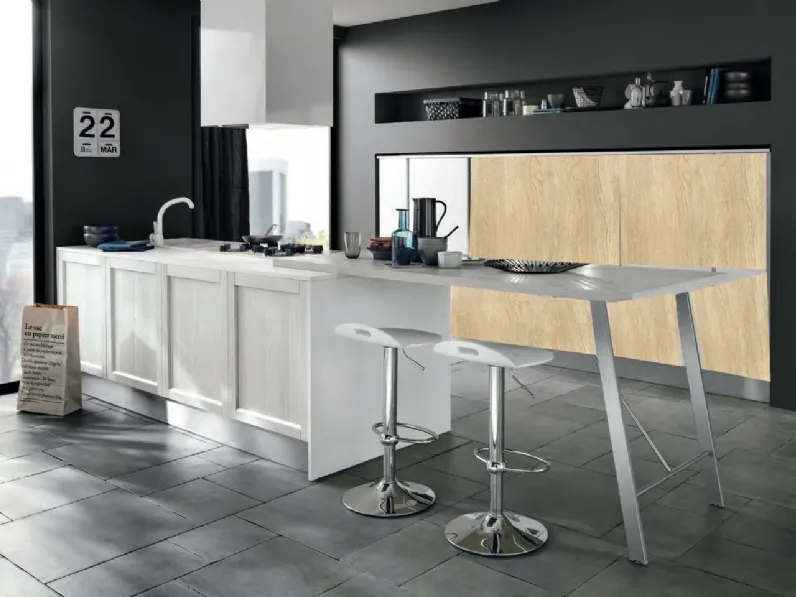 Cucina bianca design ad isola Isola tally  di Nuovi mondi cucine in legno