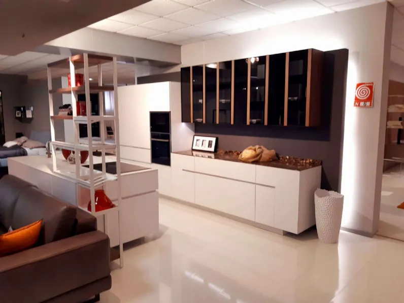 Cucina bianca design ad isola Soho logica reef Valdesign in Offerta Outlet