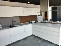 Cucina bianca Twenty Modulnova in offerta, design con penisola.