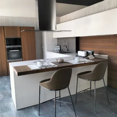Cucina bianca Twenty Modulnova in offerta, design con penisola.