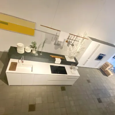 Cucina bianca design lineare Cucina skill Modulnova a soli 13500 Euro