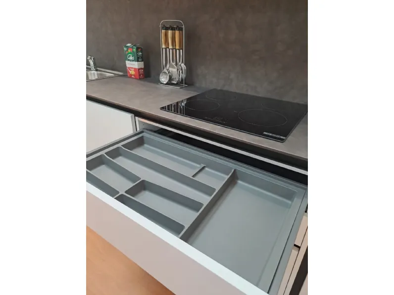 Cucina a PREZZI OUTLET in laminato opaco Prima cucine -35%
