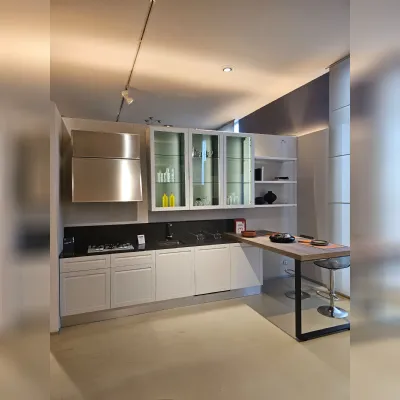 Cucina inglese con penisola Carattere  Scavolini a prezzo scontato