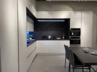 Cucina bianca moderna ad angolo Cv 615 oyster Veneta cucine a soli 11500