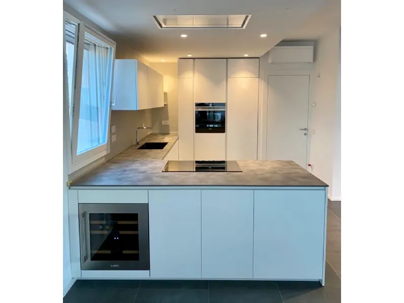 Cucina Primopiano cucine moderna ad angolo bianca in laccata opaco Ingrosso cucine moderne icm77