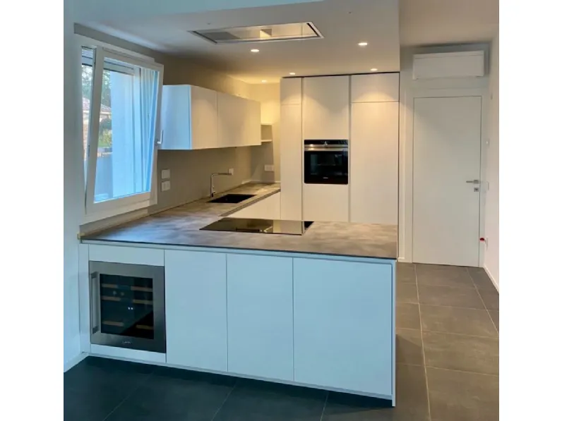 Cucina Primopiano cucine moderna ad angolo bianca in laccata opaco Ingrosso cucine moderne icm77