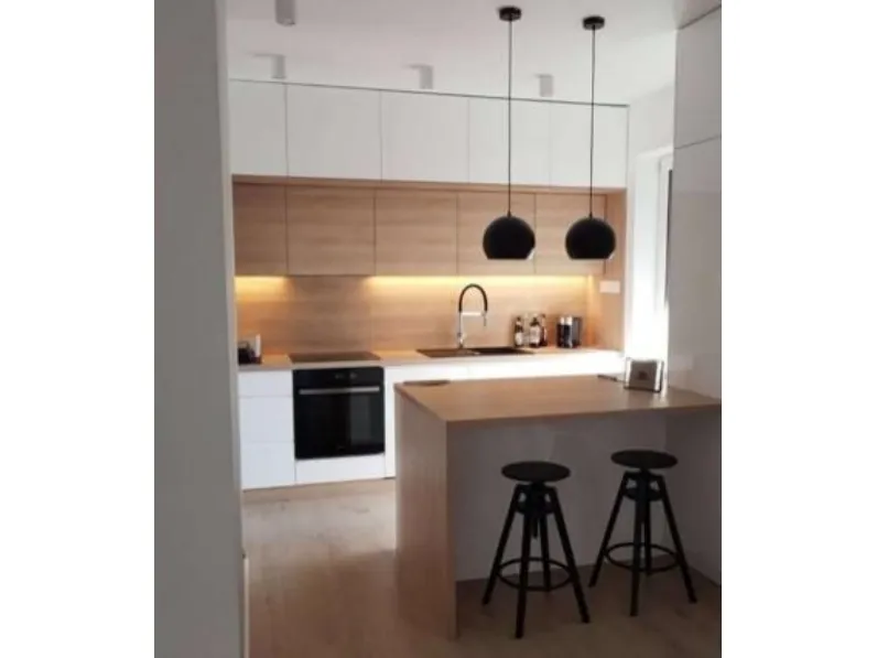 Cucina ad angolo in Oak bianco, prezzo scontato!