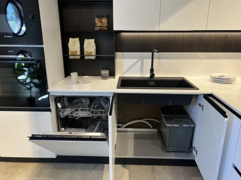 Cucina bianca moderna ad angolo Stosa Infinty a soli 12500 Euro