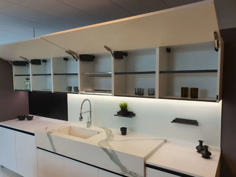 Cucina bianca moderna con isola K3 kali Arredo3 in offerta