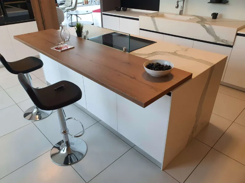 Cucina bianca moderna con isola K3 kali Arredo3 in offerta