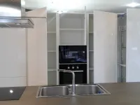 Cucina bianca moderna ad isola ATRA CUCINE modello POLIMERICO LUCIDO di Atra in polimerico lucido