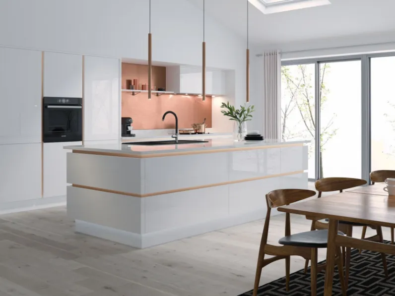 Cucina Febal moderna ad isola bianca in legno Dwayne. Look elegante e funzionale.