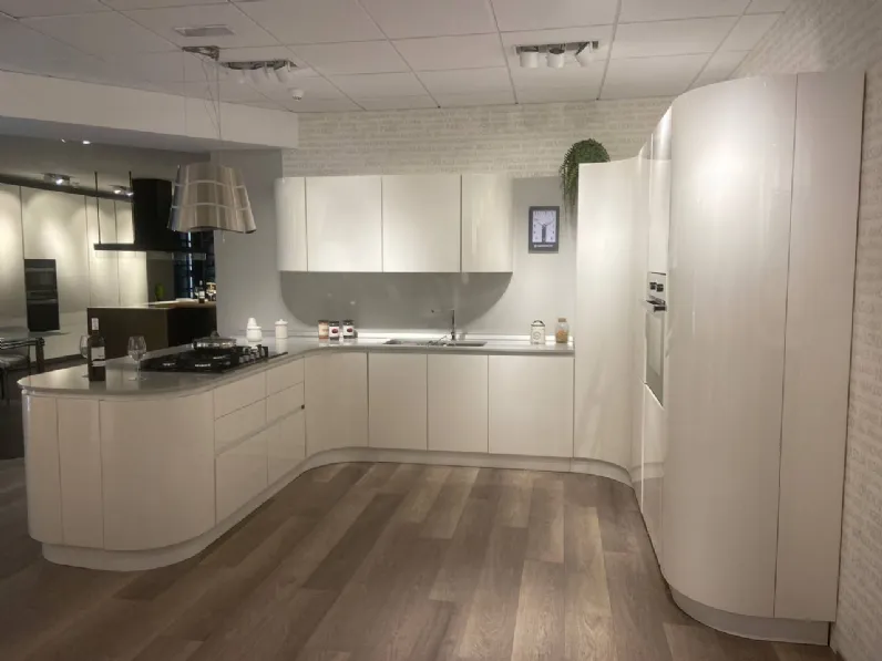 Cucina con penisola moderna bianca Ar-due Avena a soli 13400€