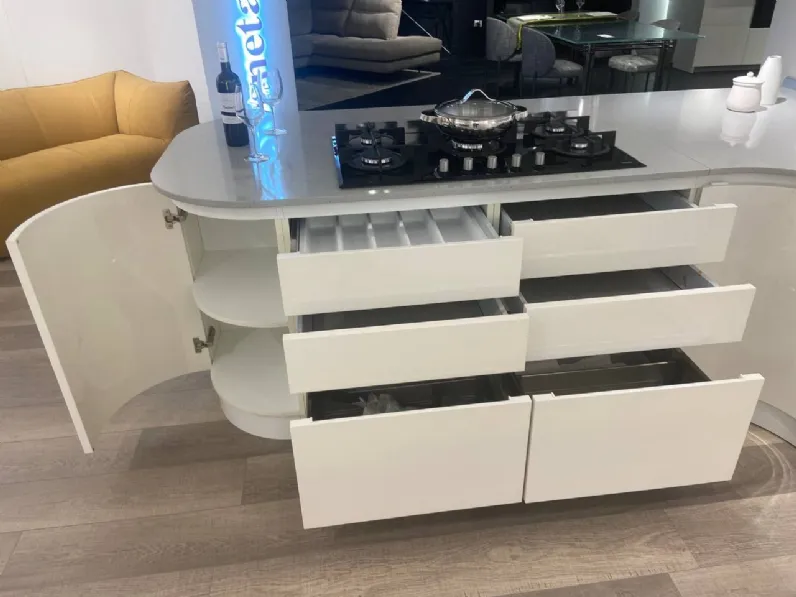 Cucina con penisola moderna bianca Ar-due Avena a soli 13400€
