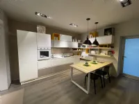 Cucina bianca moderna con penisola Foodshelf Scavolini