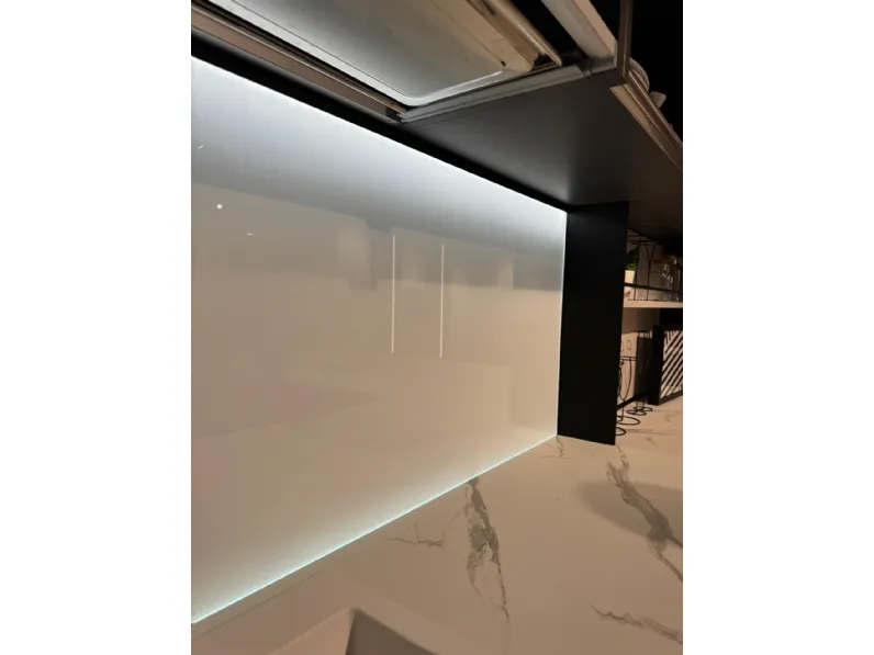 Cucina bianca moderna con penisola Aran Mia a soli 10700 Euro