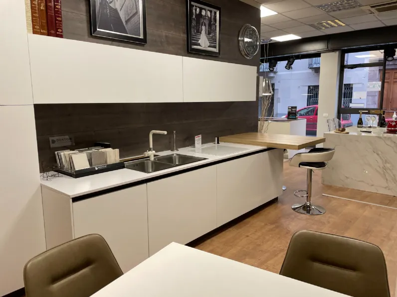 Cucina bianca moderna lineare Al Arredo3 scontata