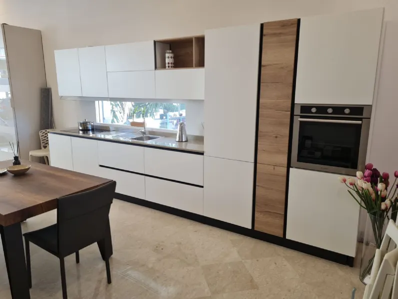 Cucina bianca moderna lineare Caprera Imab in Offerta Outlet
