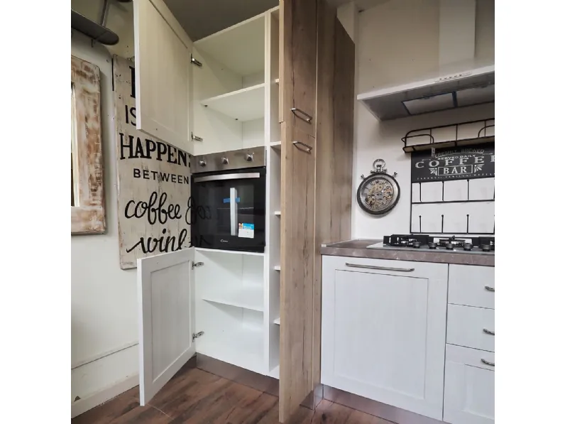 Cucina modello  cucina shabby white easy  ed  effetto rovere Collezione esclusiva PREZZO SCONTATO 42%