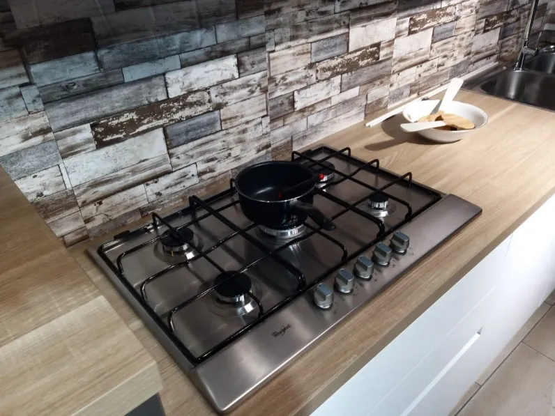Cucina bianca moderna lineare Ginevra Aran