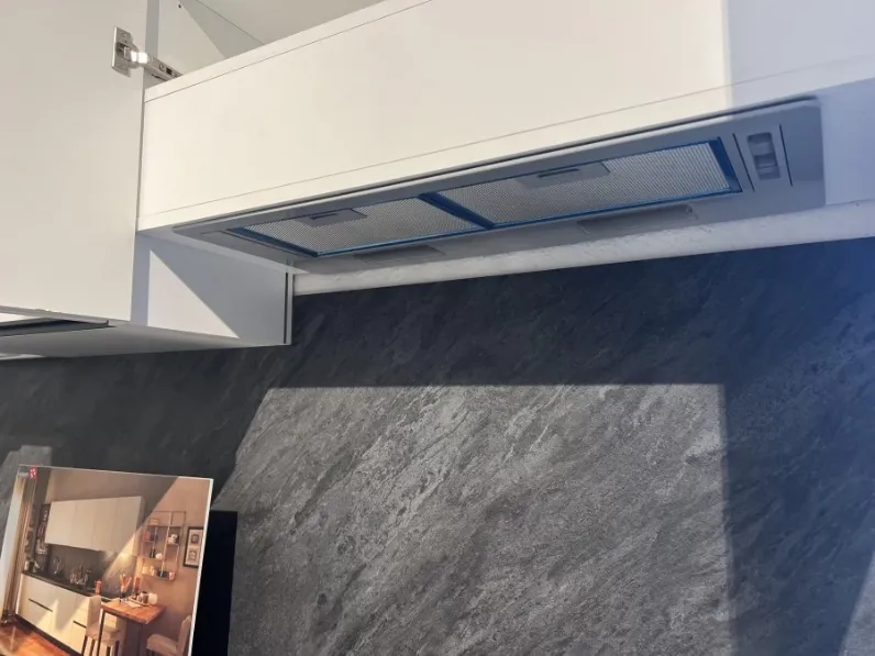 Cucina Mobilturi moderna lineare bianca in laccata opaco Mobilturi pop