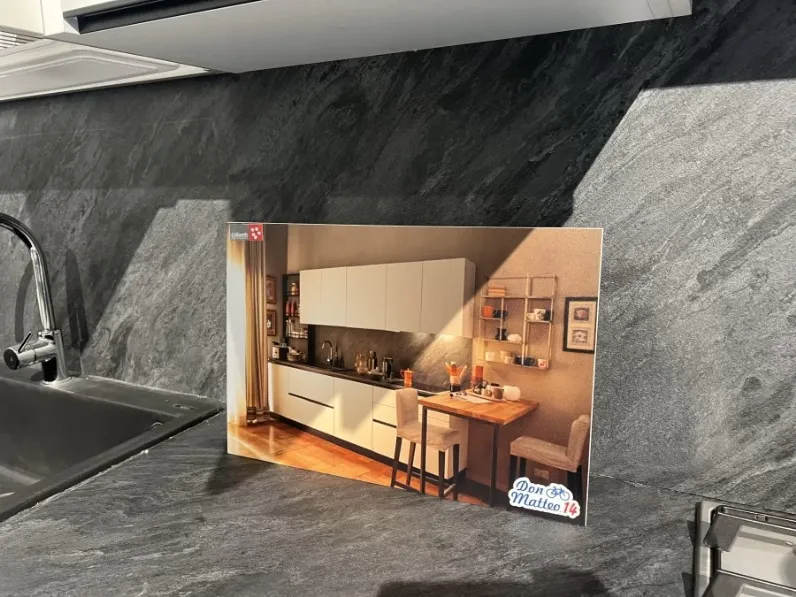 Cucina Mobilturi moderna lineare bianca in laccata opaco Mobilturi pop