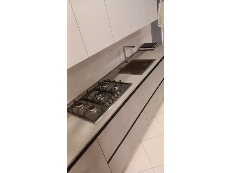 Cucina lineare in laccata opaco a prezzo scontato 46%