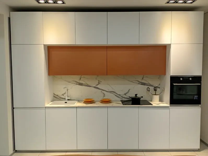 Cucina bianca moderna lineare Time maniglia step Gentili group a soli 8500 Euro