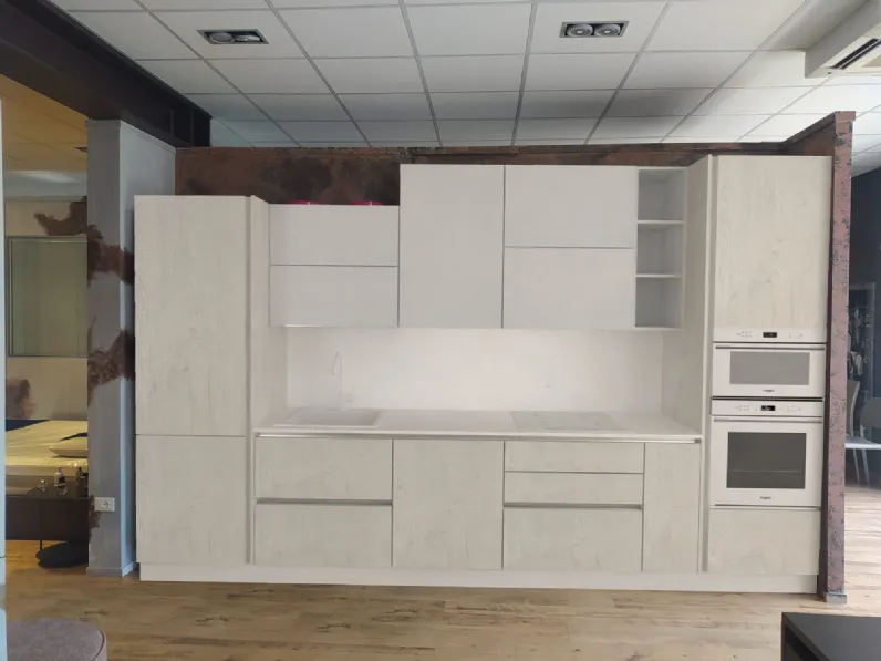 Cucina bianca moderna Time: lineare e pratica, Frighetto a soli 8550€.