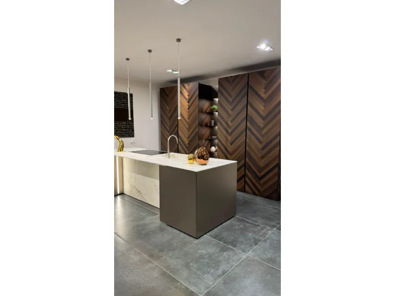 Cucina altri colori design con isola Binova Mantis a soli 26000 Euro